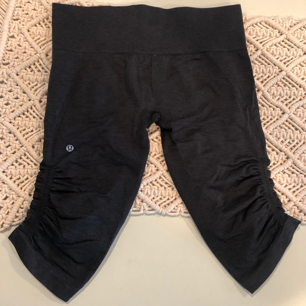 Lululemon size 12 crop